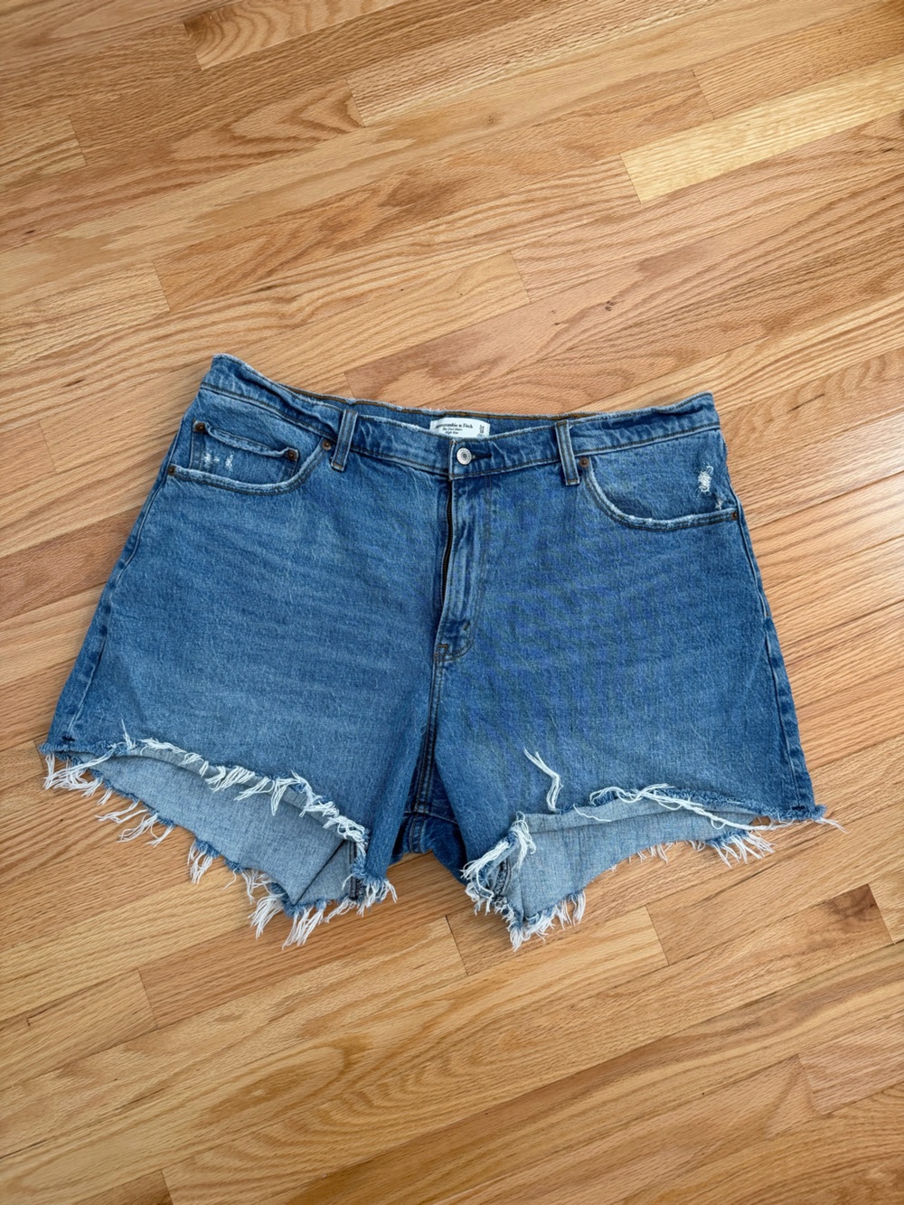 Abercrombie & Fitch Dad shorts denim cutoff